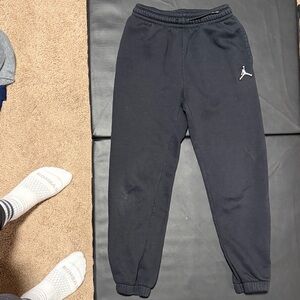 Jordan jogger boys size medium